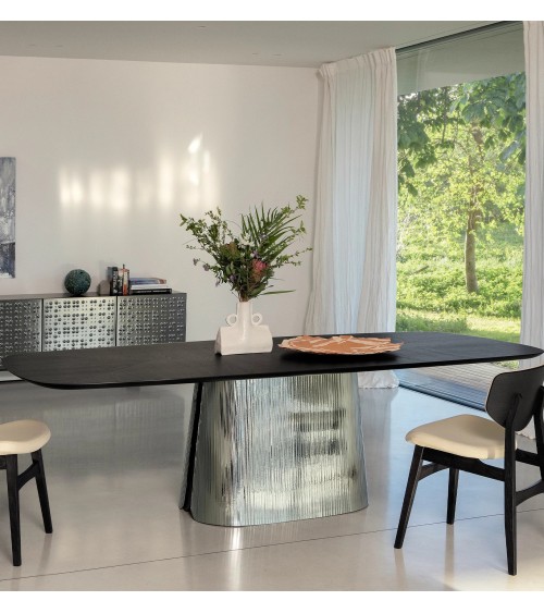 Tavolo “Adone Plissé” – TONIN CASA | BHOME by Arredi Barbàra