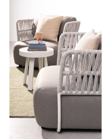 La poltrona PALMER appartiene alla collezione Bizzotto Homemotion ed è realizzata con struttura in alluminio verniciato a polver