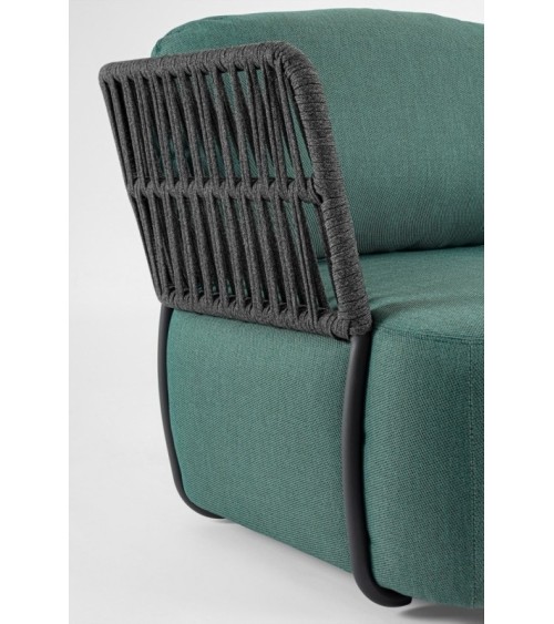 La poltrona PALMER appartiene alla collezione Bizzotto Homemotion ed è realizzata con struttura in alluminio verniciato a polver